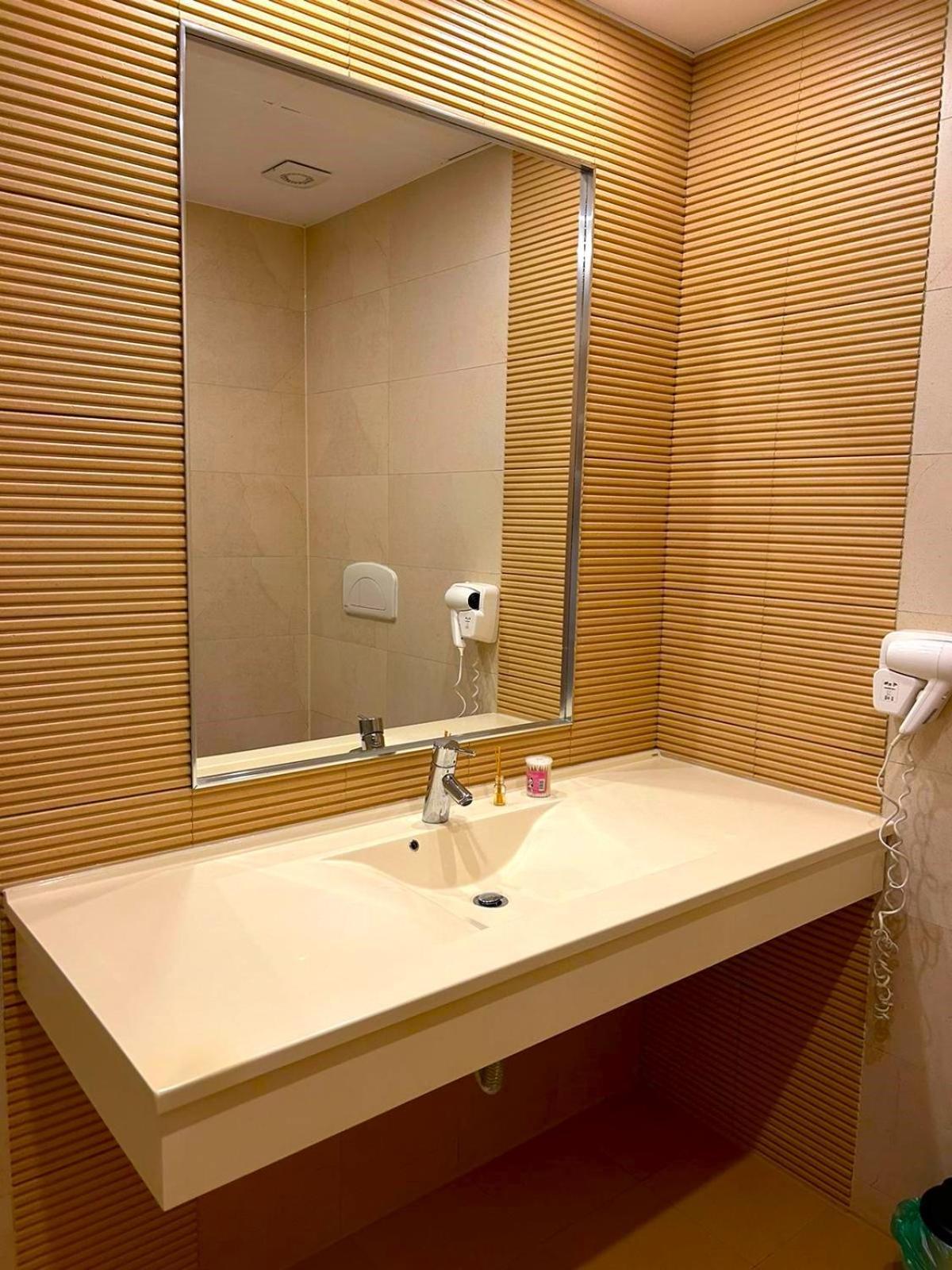 Yamaluxe Apartments - Silent & Warm With Many Facilities 布加勒斯特 外观 照片